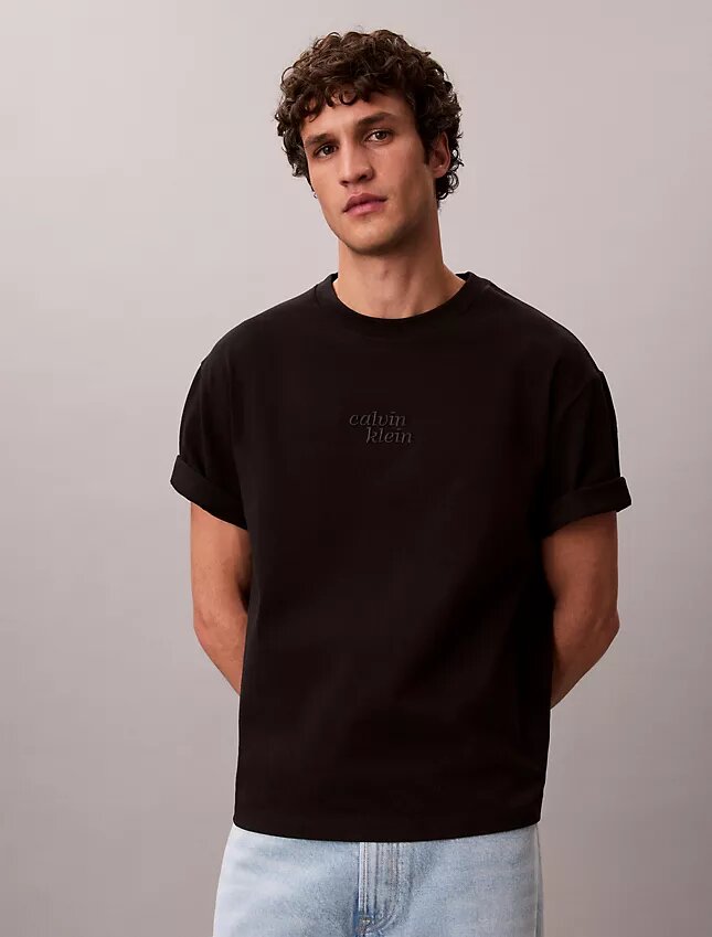 Broderad T-shirt med 1989-logotyp i avslappnad passform Broderad T-shirt med 1989-logotyp i avslappnad passform