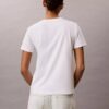 Broderad T-shirt med Ck-vapen och V-ringning Broderad T-shirt med Ck-vapen och V-ringning