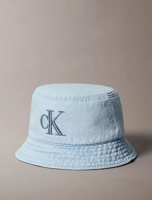 Bucket hat i tvättad denim med broderat logo Bucket hat i tvättad denim med broderat logo