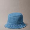 Bucket hat i tvättad denim med broderat logo Bucket hat i tvättad denim med broderat logo