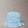 Bucket hat i tvättad denim med broderat logo Bucket hat i tvättad denim med broderat logo