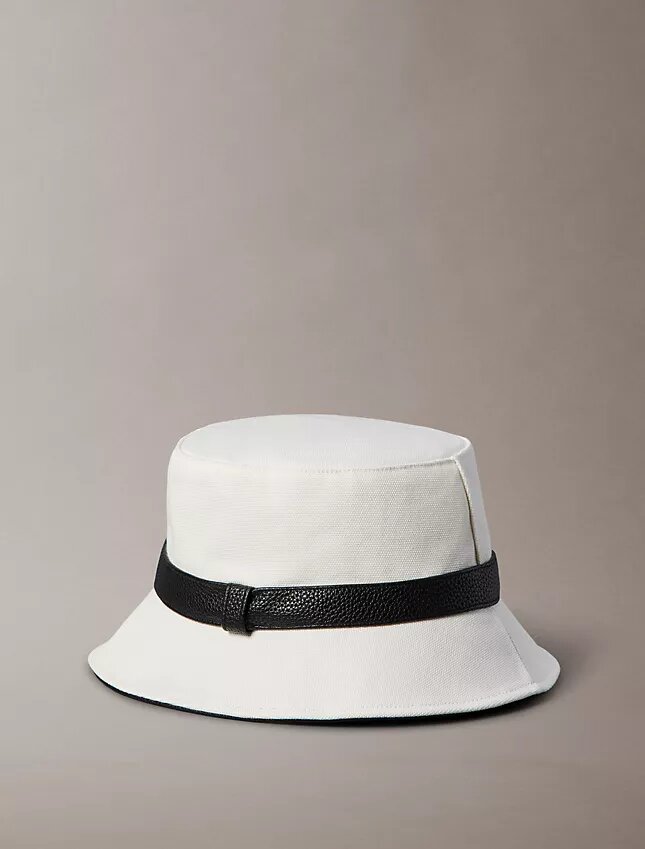 Buckethat i canvas Buckethat i canvas