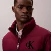 Chenille-Monogram-pufferjacka