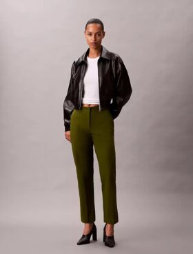 Chinobyxor i Cotton Stretch med rak passform