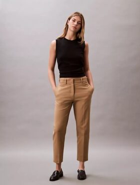 Chinobyxor i Cotton Stretch med rak passform