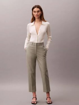 Chinobyxor i Cotton Stretch med rak passform