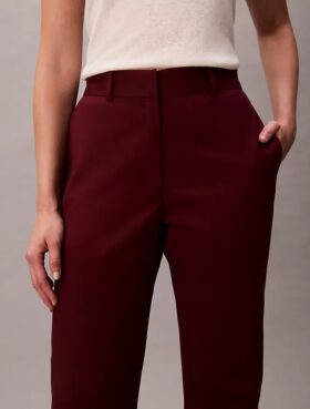 Chinobyxor i Cotton Stretch med rak passform