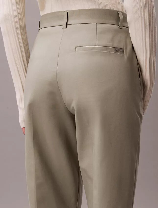 Chinobyxor i Cotton Stretch med rak passform Chinobyxor i Cotton Stretch med rak passform