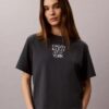 CK Be T-shirt med fotomotiv och boxig passform CK Be T-shirt med fotomotiv och boxig passform