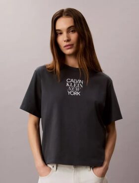 CK Be T-shirt med fotomotiv och boxig passform
