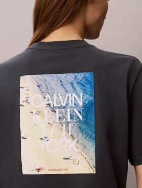 CK Be T-shirt med fotomotiv och boxig passform