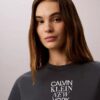 CK Be T-shirt med fotomotiv och boxig passform CK Be T-shirt med fotomotiv och boxig passform
