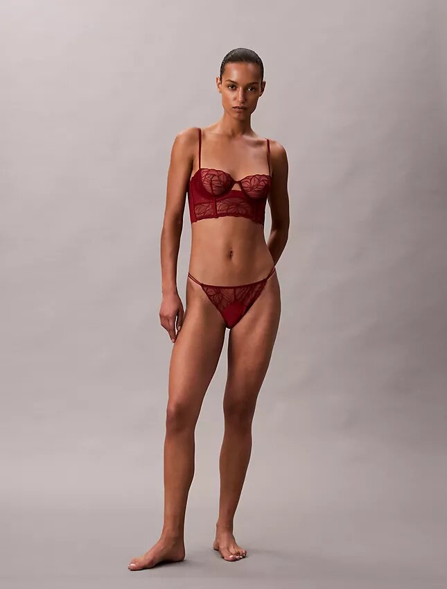 CK Black bikini med blommig spets CK Black bikini med blommig spets