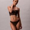 CK Black Thong med blommig spets CK Black Thong med blommig spets