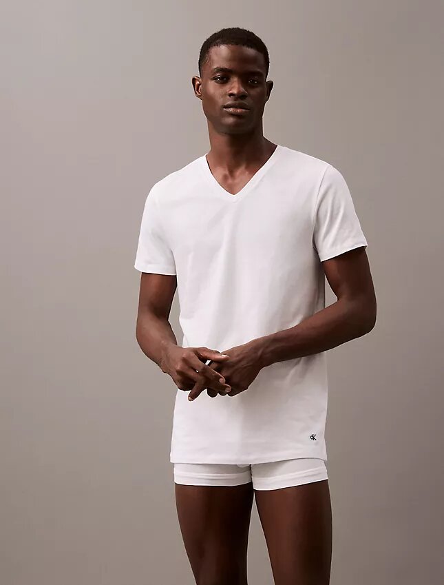 Cotton Classics 3-pack T-shirt med klassisk passform och V-ringning Cotton Classics 3-pack T-shirt med klassisk passform och V-ringning