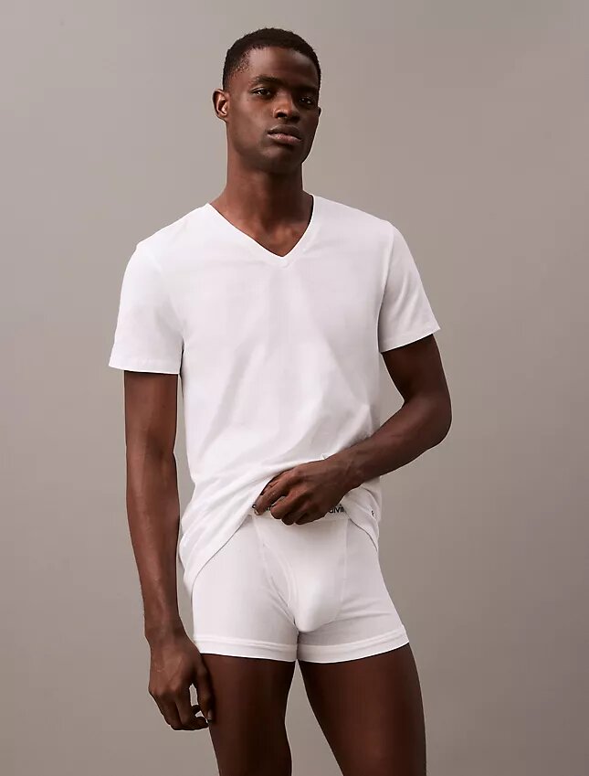 Cotton Classics 3-pack T-shirt med klassisk passform och V-ringning Cotton Classics 3-pack T-shirt med klassisk passform och V-ringning