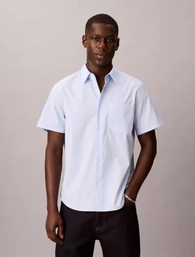 Cotton Stretch-skjorta med smala ränder och knappar