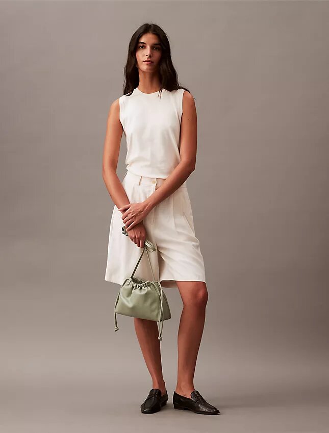 Crossbody-väska med Monogram och dragsko Crossbody-väska med Monogram och dragsko