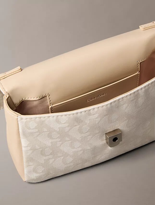 Crossbody-väska med Monogram över hela ytan Crossbody-väska med Monogram över hela ytan