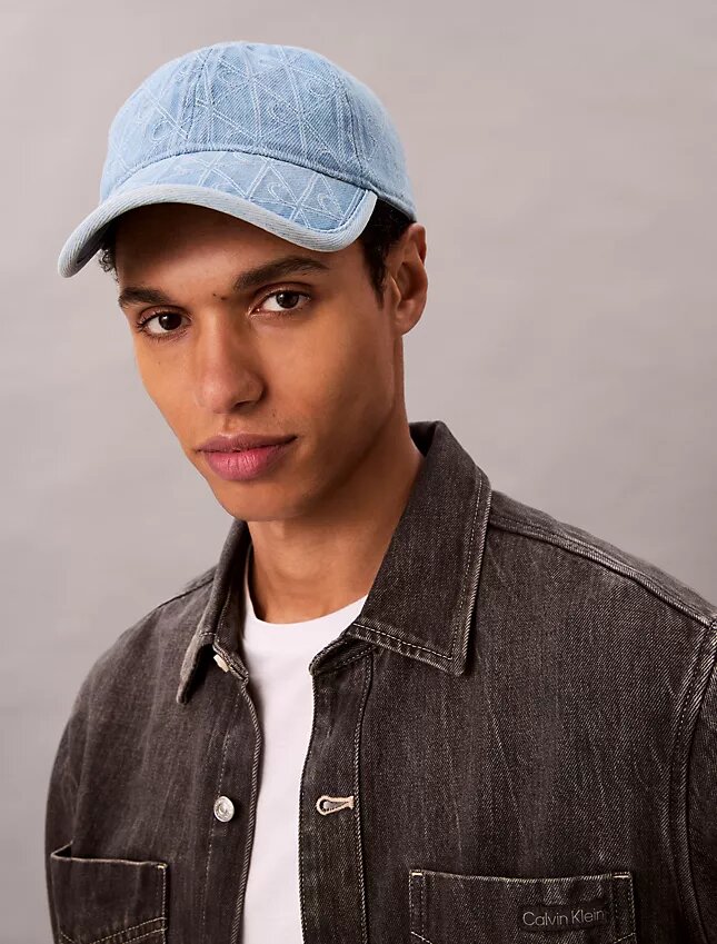 Denim-baseballkeps med emblem-logotyp över hela ytan Denim-baseballkeps med emblem-logotyp över hela ytan