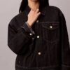 Denim Trucker Jacket för det kinesiska nyåret Denim Trucker Jacket för det kinesiska nyåret