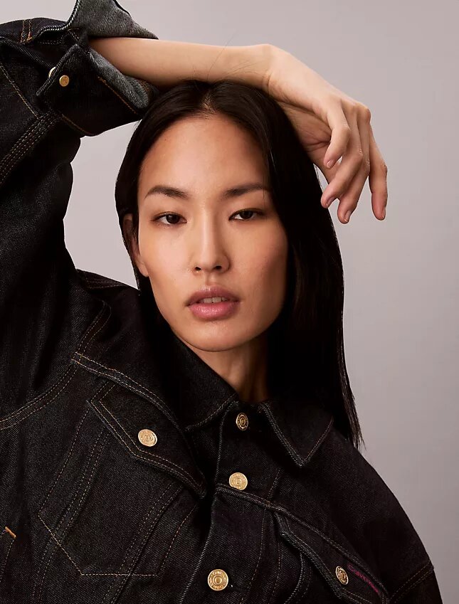 Denim Trucker Jacket för det kinesiska nyåret Denim Trucker Jacket för det kinesiska nyåret