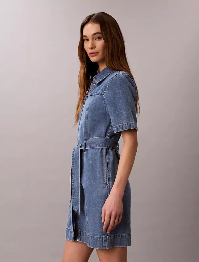 Denimklänning med bälte Denimklänning med bälte