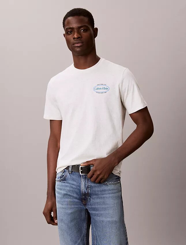 Diner Calvin Klein T-shirt med grafiskt logo Diner Calvin Klein T-shirt med grafiskt logo