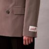 Dubbelknäppt blazer i en blandning av ull och gabardin Dubbelknäppt blazer i en blandning av ull och gabardin