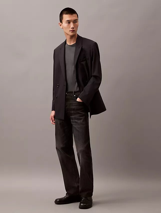 Dubbelknäppt blazer i en blandning av ull och gabardin Dubbelknäppt blazer i en blandning av ull och gabardin