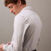 Elegant, smal stretchskjorta med knappar Elegant, smal stretchskjorta med knappar