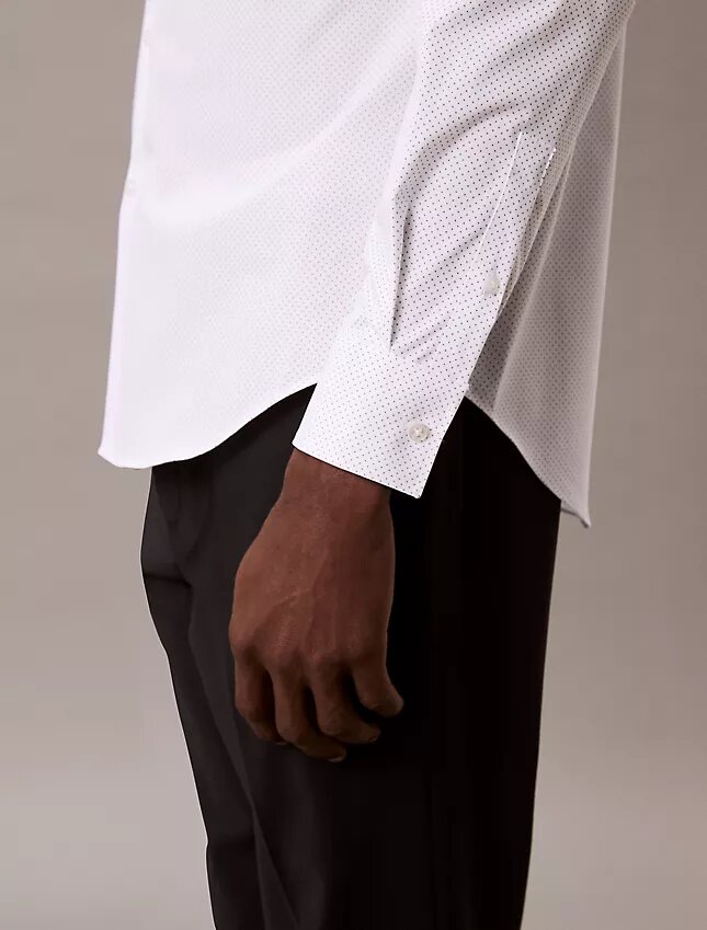 Elegant, smal stretchskjorta med knappar Elegant, smal stretchskjorta med knappar