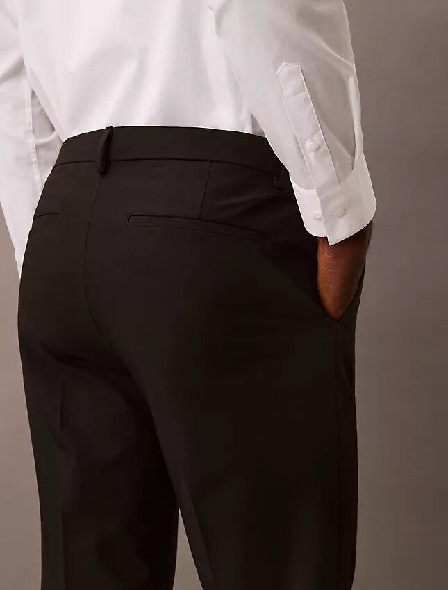 Eleganta stretchbyxor i smal passform Eleganta stretchbyxor i smal passform