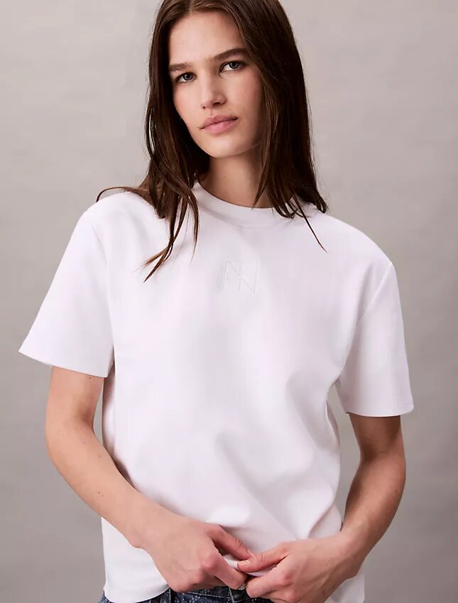 Emblem-logotyp Klassisk T-shirt Emblem-logotyp Klassisk T-shirt