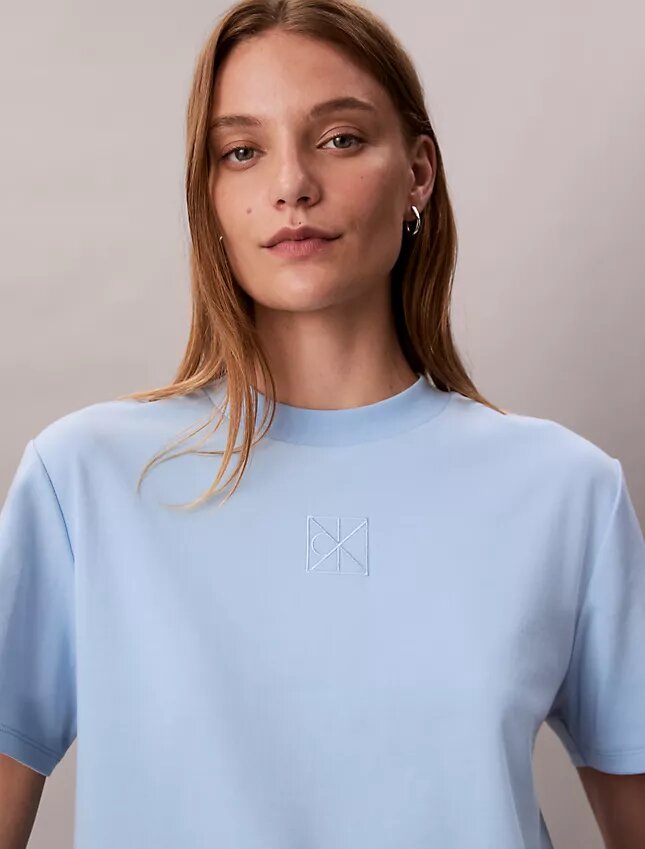 Emblem-logotyp Klassisk T-shirt Emblem-logotyp Klassisk T-shirt