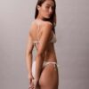 Enfärgad triangel-Bikini-toppar