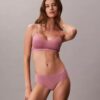 Form to Body Lätt fodrad Bralette Form to Body Lätt fodrad Bralette