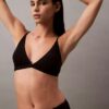 Form to Body Lätt fodrad triangel-Bralette