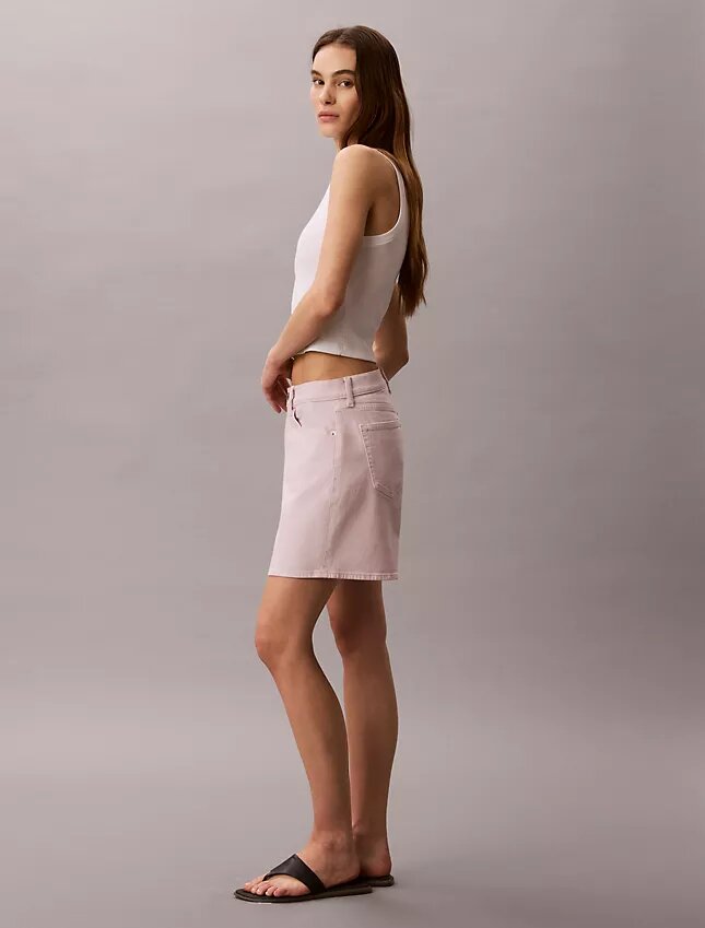Garment-färgade A-linjeformade shorts med hög midja Garment-färgade A-linjeformade shorts med hög midja