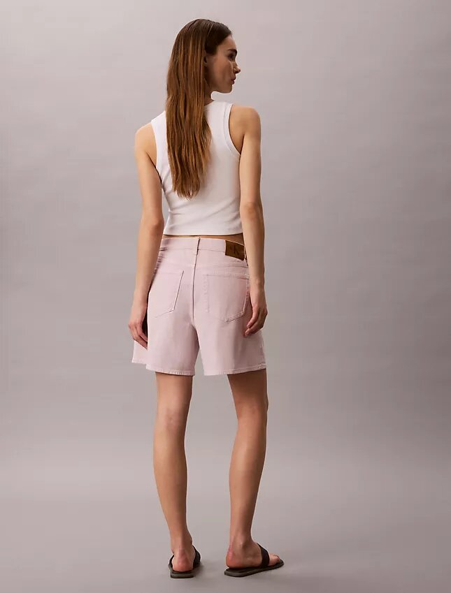 Garment-färgade A-linjeformade shorts med hög midja Garment-färgade A-linjeformade shorts med hög midja