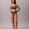 Grafisk Monogram-Bralette i Microfiber med stretch och lätt foder Grafisk Monogram-Bralette i Microfiber med stretch och lätt foder