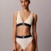 Grafisk Monogram-Microfiber, stretch, lätt fodrad triangel-Bralette Grafisk Monogram-Microfiber, stretch, lätt fodrad triangel-Bralette