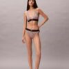 Grafisk Monogram-Microfiber, stretch, lätt fodrad triangel-Bralette Grafisk Monogram-Microfiber, stretch, lätt fodrad triangel-Bralette