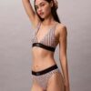 Grafisk Monogram-Microfiber, stretch, lätt fodrad triangel-Bralette Grafisk Monogram-Microfiber, stretch, lätt fodrad triangel-Bralette