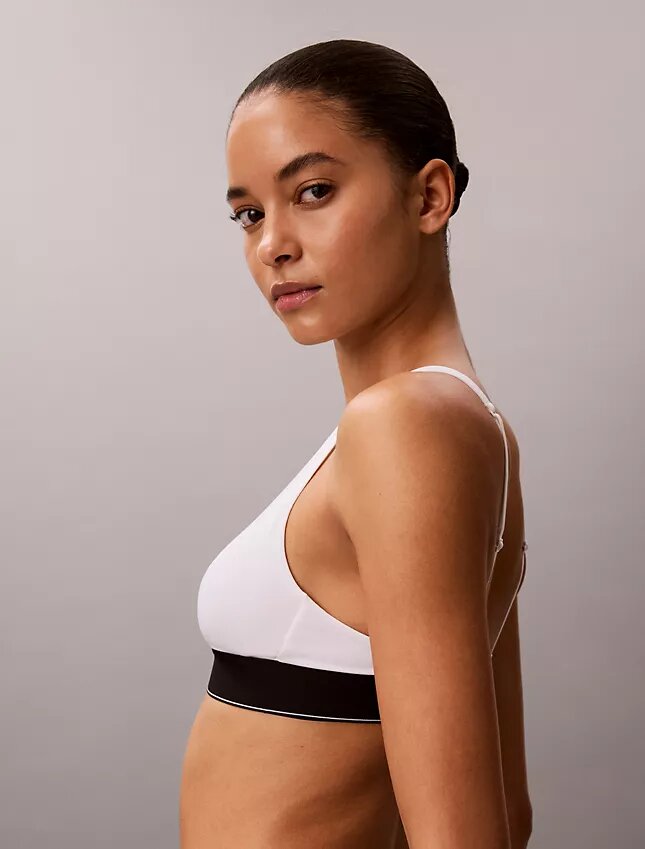 Grafisk Monogram-Microfiber, stretch, lätt fodrad triangel-Bralette Grafisk Monogram-Microfiber, stretch, lätt fodrad triangel-Bralette
