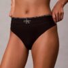Grafisk monogram-Thong i stretchig Microfiber Grafisk monogram-Thong i stretchig Microfiber