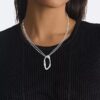 Halsband med rund, organisk hänge Halsband med rund, organisk hänge