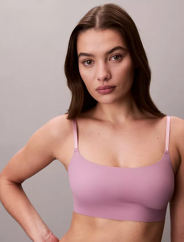 Invisibles trådlös, lätt fodrad Bralette Invisibles trådlös, lätt fodrad Bralette