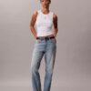 Jeans med hög midja och raka ben Jeans med hög midja och raka ben