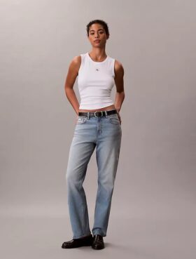 Jeans med hög midja och raka ben Jeans med hög midja och raka ben